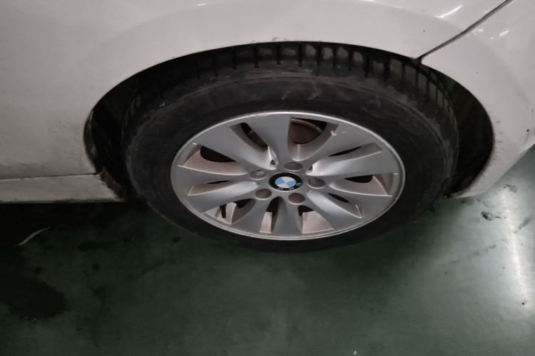 宝马1系(进口) 2008款 120i 自动挡车身外观10