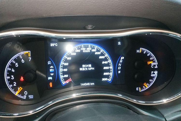 Jeep 大切诺基(进口) 2015款 3.0L 舒享导航版中控内饰14