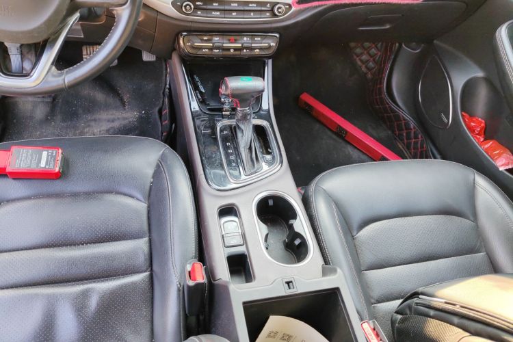 广汽传祺 传祺GA4 2018款 200T 自动尊享版中控内饰18