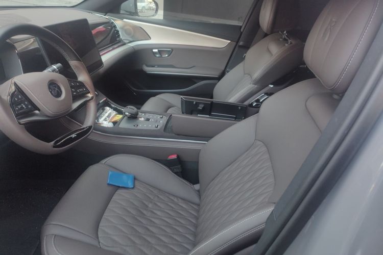 比亚迪 汉 2025款 DM-i 125KM精英型中控内饰19