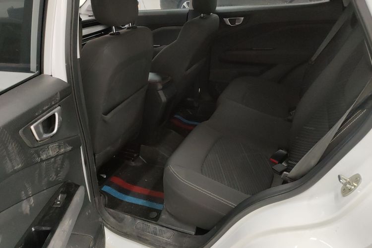 五菱汽车 五菱星驰 2022款 1.5L 手动自由型中控内饰21