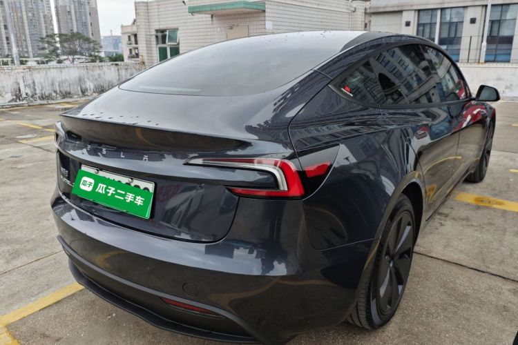 特斯拉 Model 3 2023款 后轮驱动版车身外观7