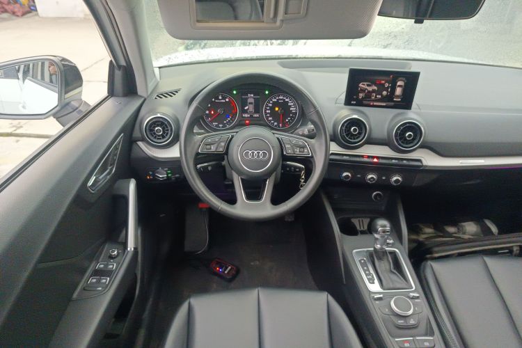 奥迪Q2L 2021款 35 TFSI 进取动感型局部细节13