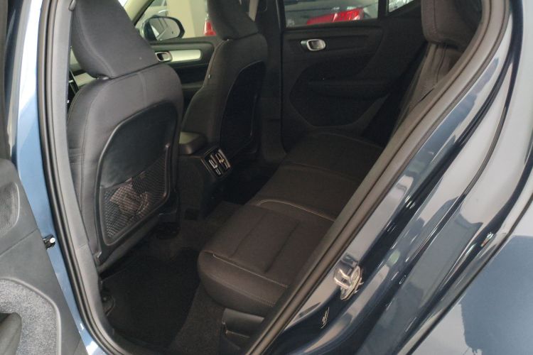 沃尔沃XC40 2022款 T4 四驱智行时尚版中控内饰21