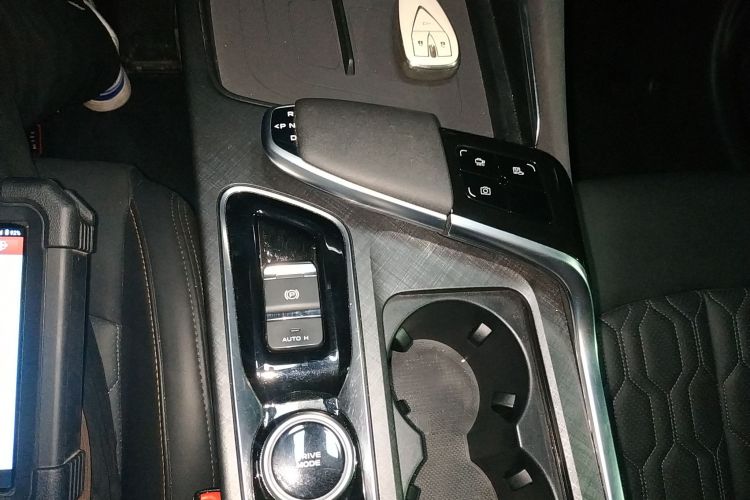 长安UNI-T 2022款 1.5T 尊贵型局部细节18