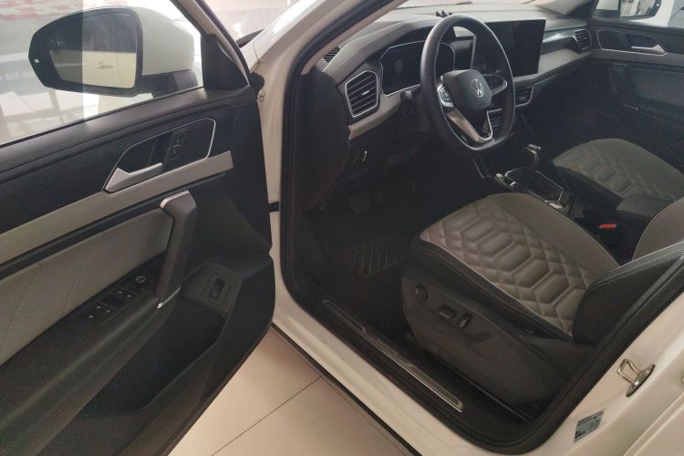 大众 探岳 2023款 300TSI 两驱豪华Plus进阶版中控内饰20