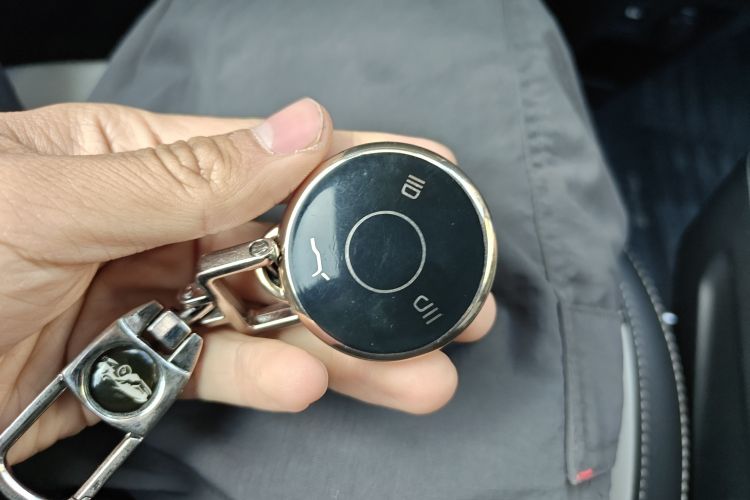 哪吒汽车 哪吒AYA 2023款 318 Lite中控内饰11