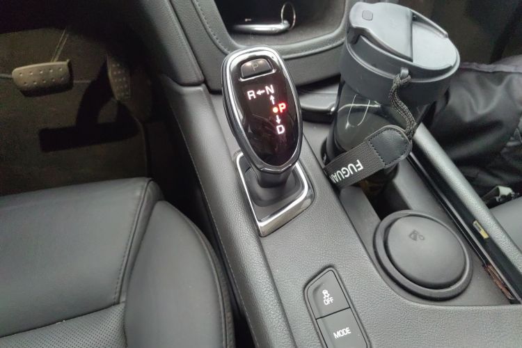 凯迪拉克XT5 2016款 25T 豪华型中控内饰18