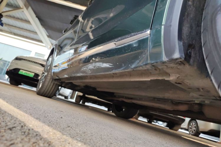 吉利汽车 星越L 2025款 东方曜 2.0TD 自动四驱望月版局部细节9001