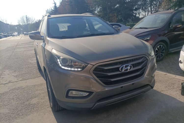 北京现代ix35 2013款 2.0L 自动两驱智能型GLS 国IV车身外观3