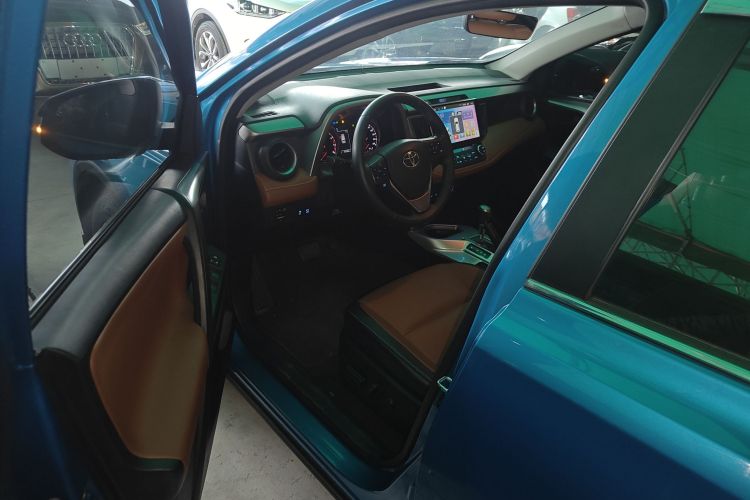 丰田 RAV4荣放 2016款 2.5L 自动四驱精英版中控内饰20