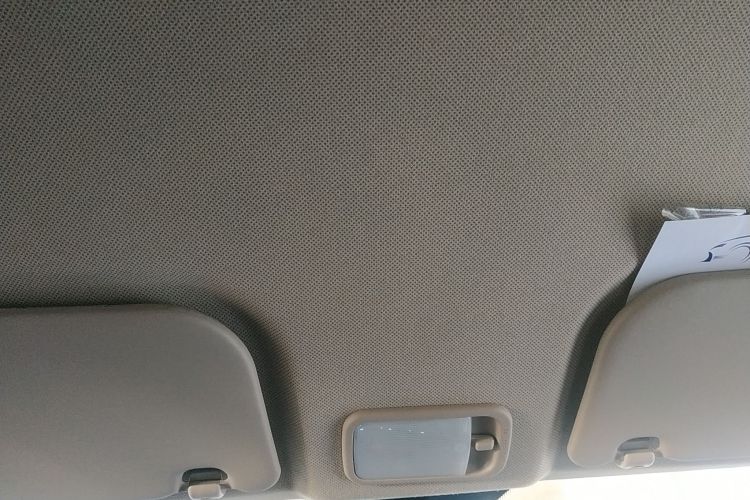 五菱汽车 五菱荣光V 2019款 1.5L标准型国VI LAR中控内饰22