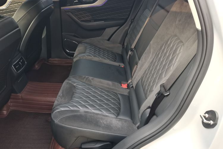 红旗HS5 2019款 2.0T 智联旗享版中控内饰21