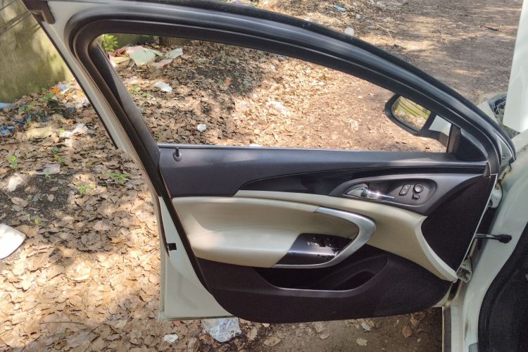 别克 君威 2014款 2.0L 领先时尚型中控内饰47