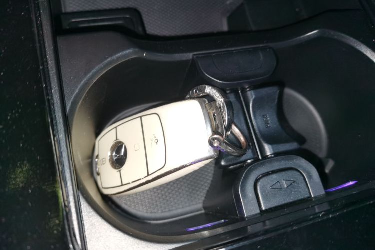 奔驰A级 2022款 改款三 A 200 L 运动轿车时尚型中控内饰11