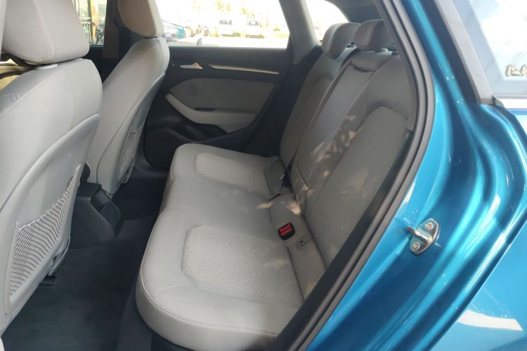 奥迪A3 2017款 Sportback 35 TFSI 进取型中控内饰7004