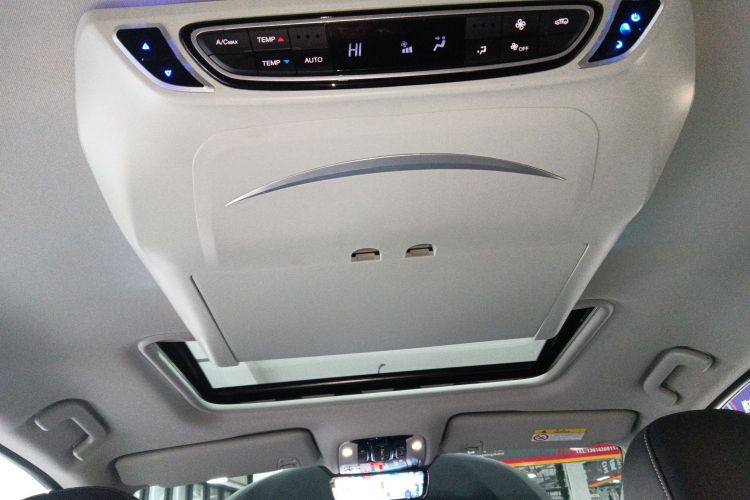 广汽传祺 传祺M8 2023款 领秀系列 390T 尊享版中控内饰22