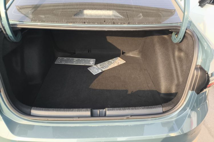 大众 朗逸 2023款 新锐 1.5L 自动新愿版机舱底盘23