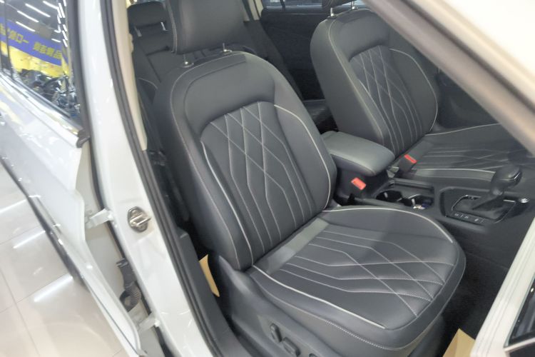 大众 途观L 2023款 改款 330TSI 自动两驱R-Line越享版局部细节41