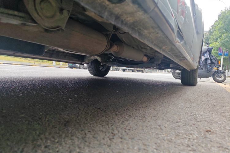 BAW北汽制造 锐胜王牌M7 2023款 1.6L 标轴创富型 7座局部细节9002