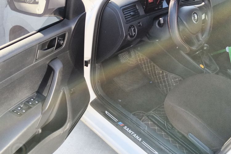 大众 桑塔纳 2021款 1.5L 自动风尚版中控内饰20