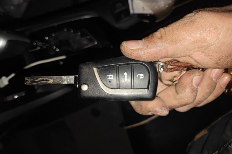 丰田 卡罗拉 2017款 改款 1.2T S-CVT GL中控内饰11