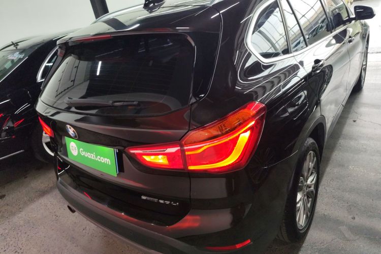 宝马X1 2019款 sDrive20Li 领先型车身外观6004