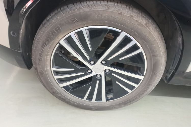 领克08 EM-P 2025款 245km 超长续航Halo车身外观6002