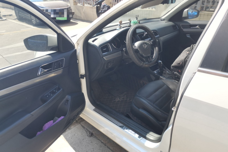 大众 朗逸 2017款 1.6L 自动舒适版中控内饰20