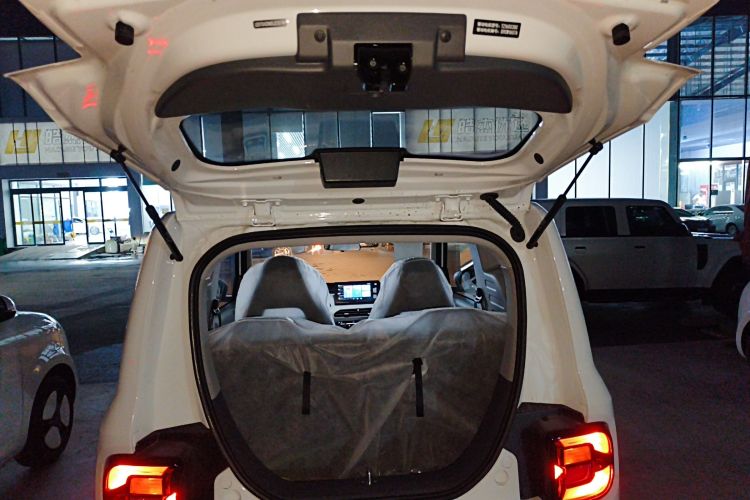 吉利银河 2024款 熊猫mini 200km 耐力熊机舱底盘23