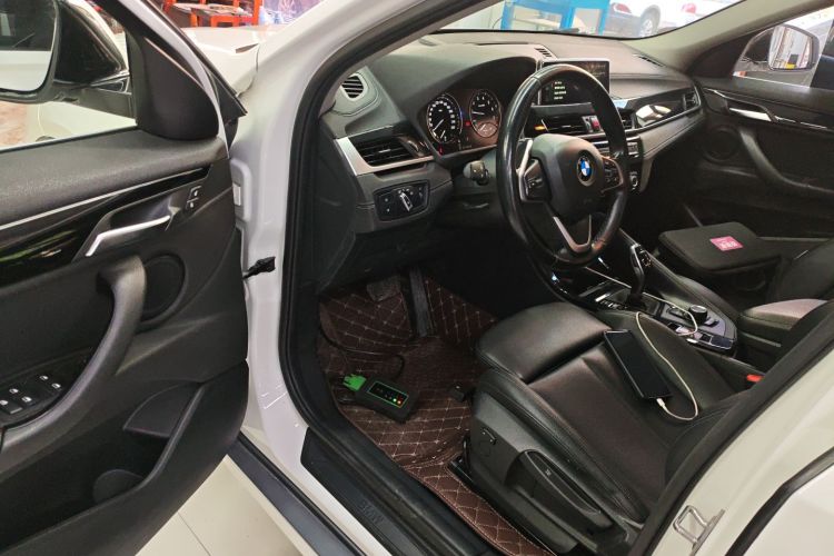 宝马X2(进口) 2019款 sDrive20i M越野套装 国VI中控内饰7003