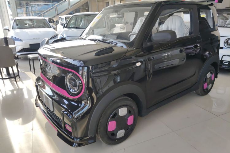 吉利银河 2025款 210km 熊猫卡丁车身外观1