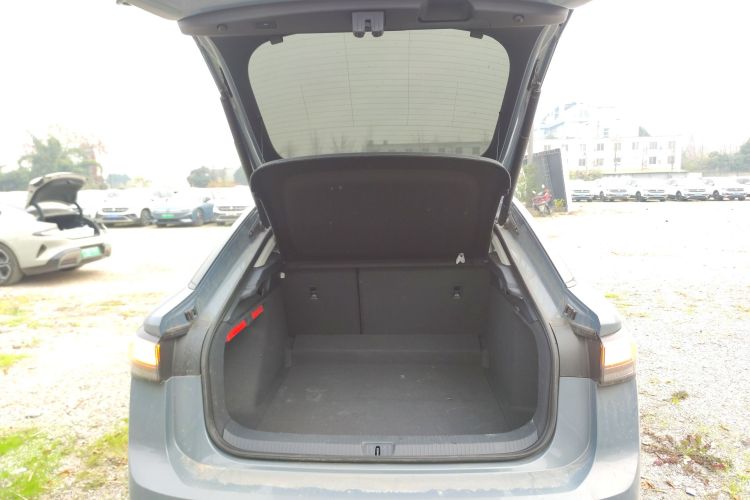 大众ID.7 VIZZION 2024款 AIR机舱底盘23