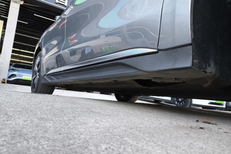 比亚迪 汉 2022款 EV 创世版 715KM前驱旗舰型局部细节9001