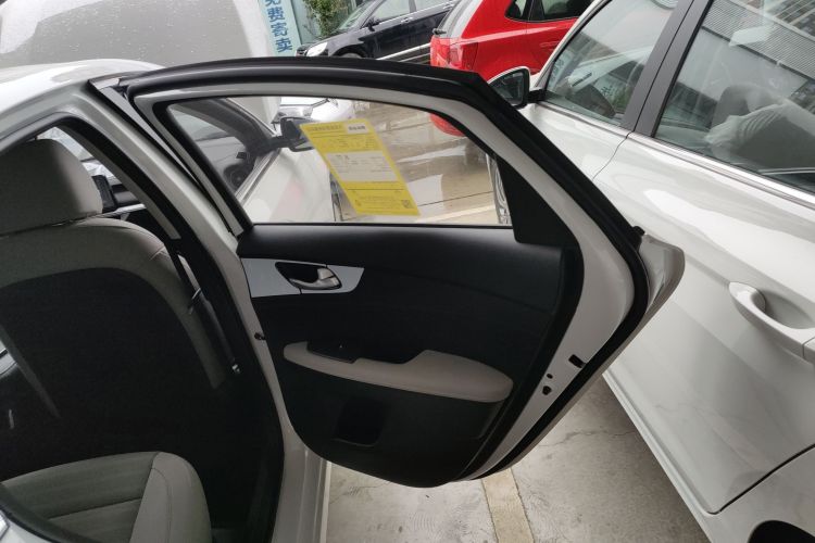 起亚K3 2024款 1.5L CVT豪华智享版中控内饰45