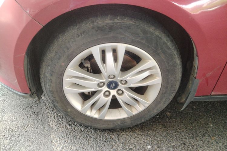 福特 福克斯 2012款 三厢 1.6L 自动舒适型车身外观6007