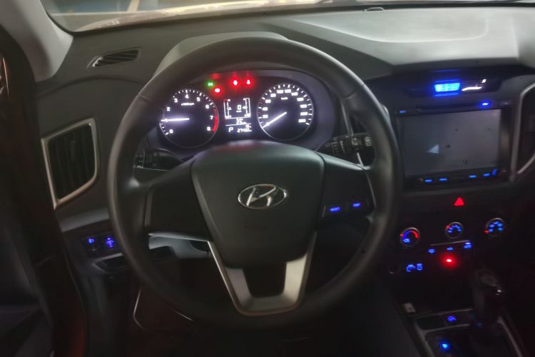 北京现代ix25 2015款 1.6L 自动两驱智能型GLS局部细节13