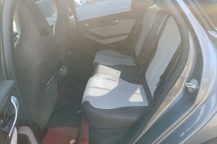 比亚迪 秦PLUS 2024款 荣耀版 DM-i 55KM领先型中控内饰21