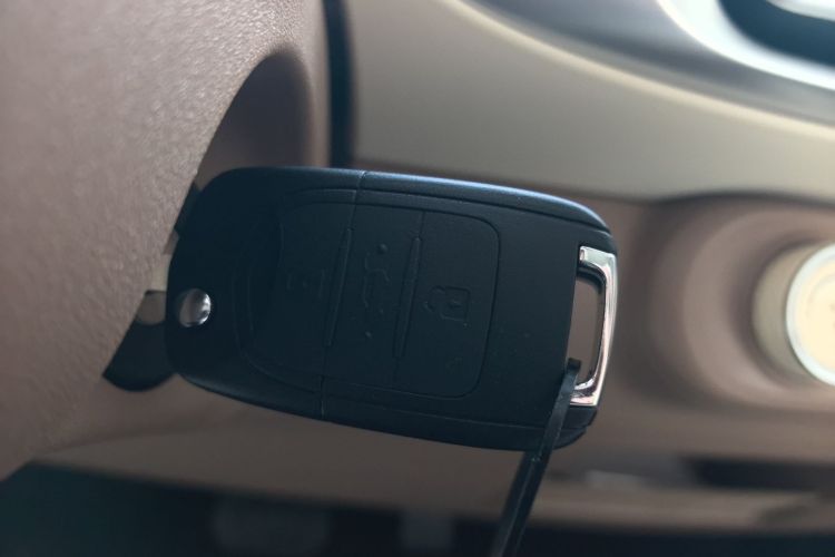 五菱汽车 宏光MINIEV 2025款 四门版 进阶款中控内饰11