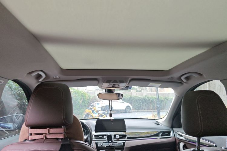 宝马X1 2020款 sDrive20Li 尊享型中控内饰22