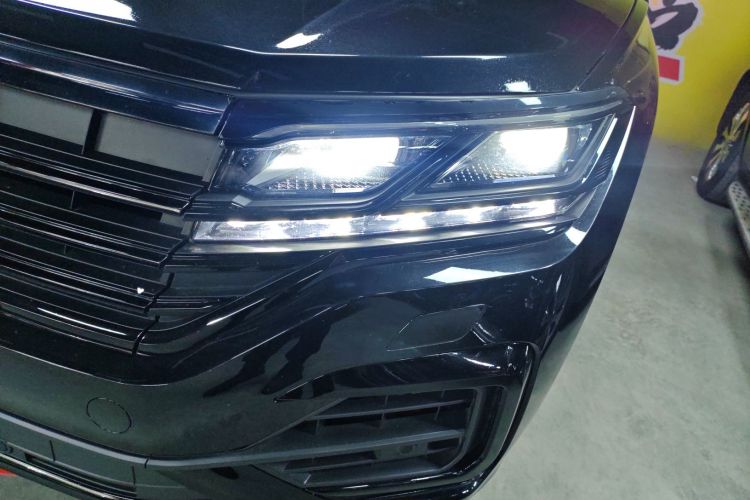 大众 途锐 2022款 3.0TSI 锐享版 曜黑运动套装局部细节36