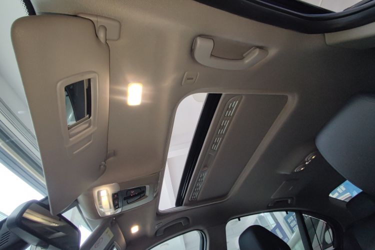 宝马3系 2017款 320Li M运动型局部细节22