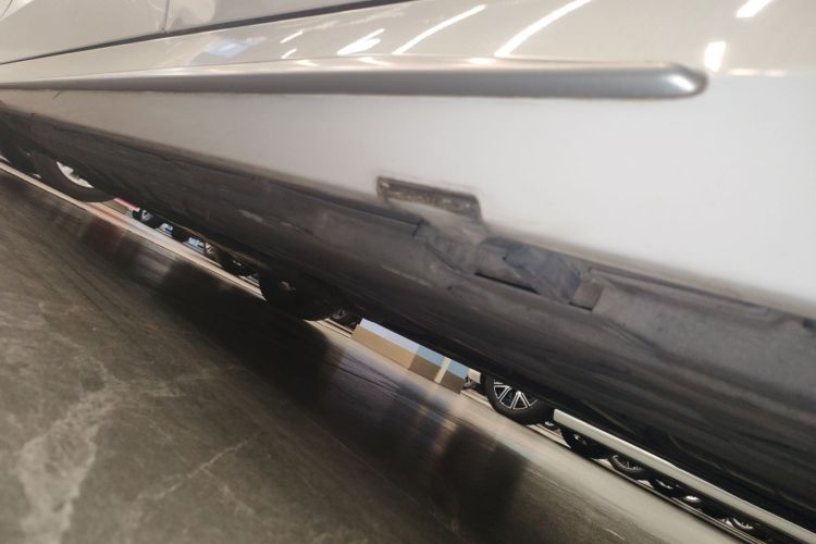 奔驰C级 2021款 C 200 L 时尚型运动版机舱底盘30