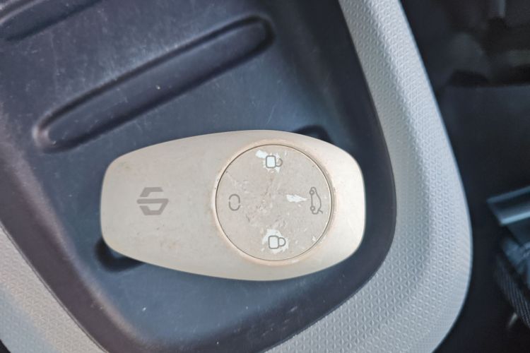 零跑汽车 零跑T03 2022款 玛瑙版中控内饰11