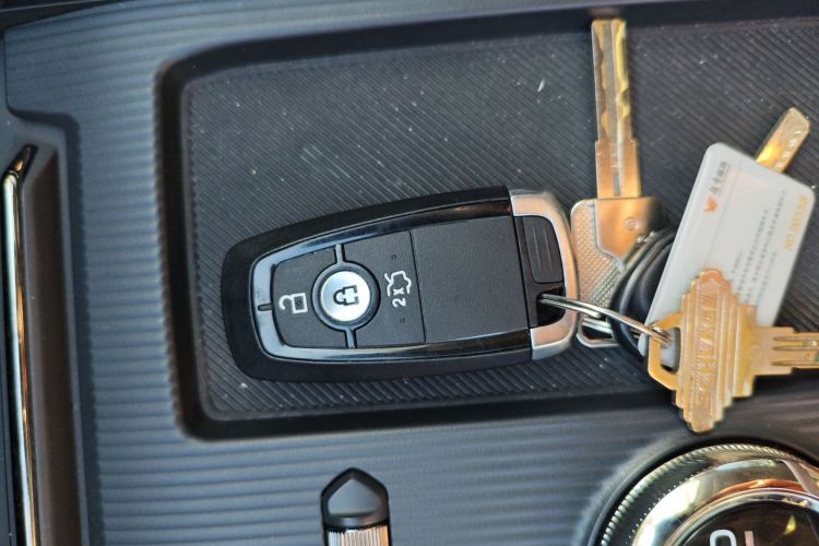 福特 蒙迪欧 2022款 改款 EcoBoost 245 豪华型中控内饰7001