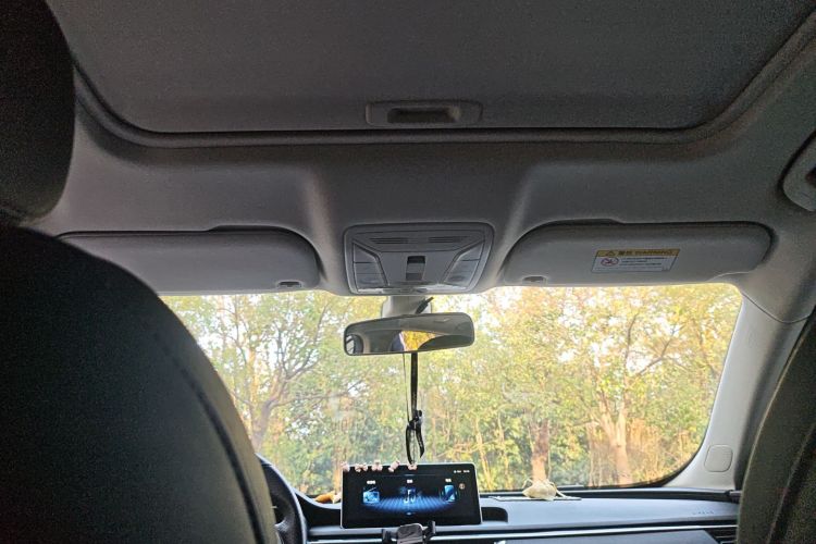 红旗H5 2022款 经典款 改款 1.5T DCT旗韵版中控内饰22