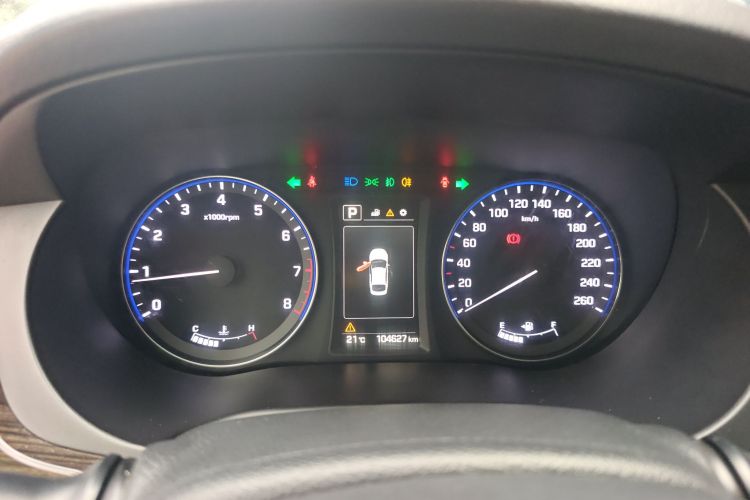 现代 名图 2016款 1.6T 自动旗舰型TOP中控内饰14