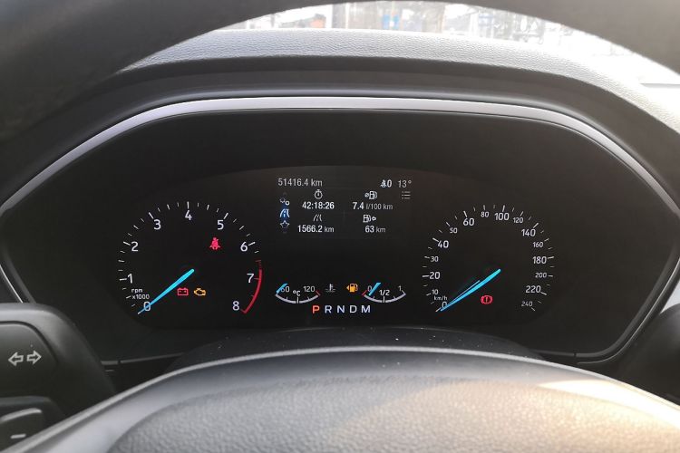 福特 福克斯 2019款 三厢 EcoBoost 180 自动锋潮型中控内饰14