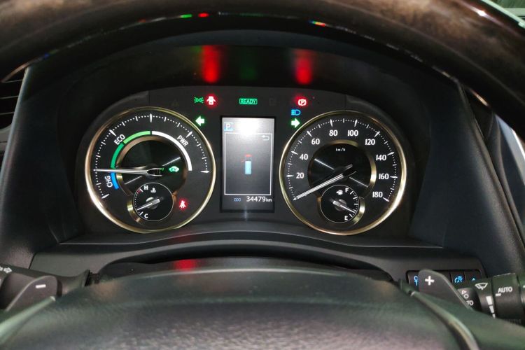 丰田 威尔法 2023款 皇冠 双擎 2.5L HV至尊版中控内饰14