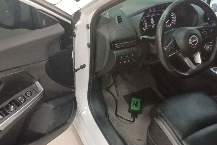 日产 轩逸 2023款 1.6L CVT智驾版中控内饰7003